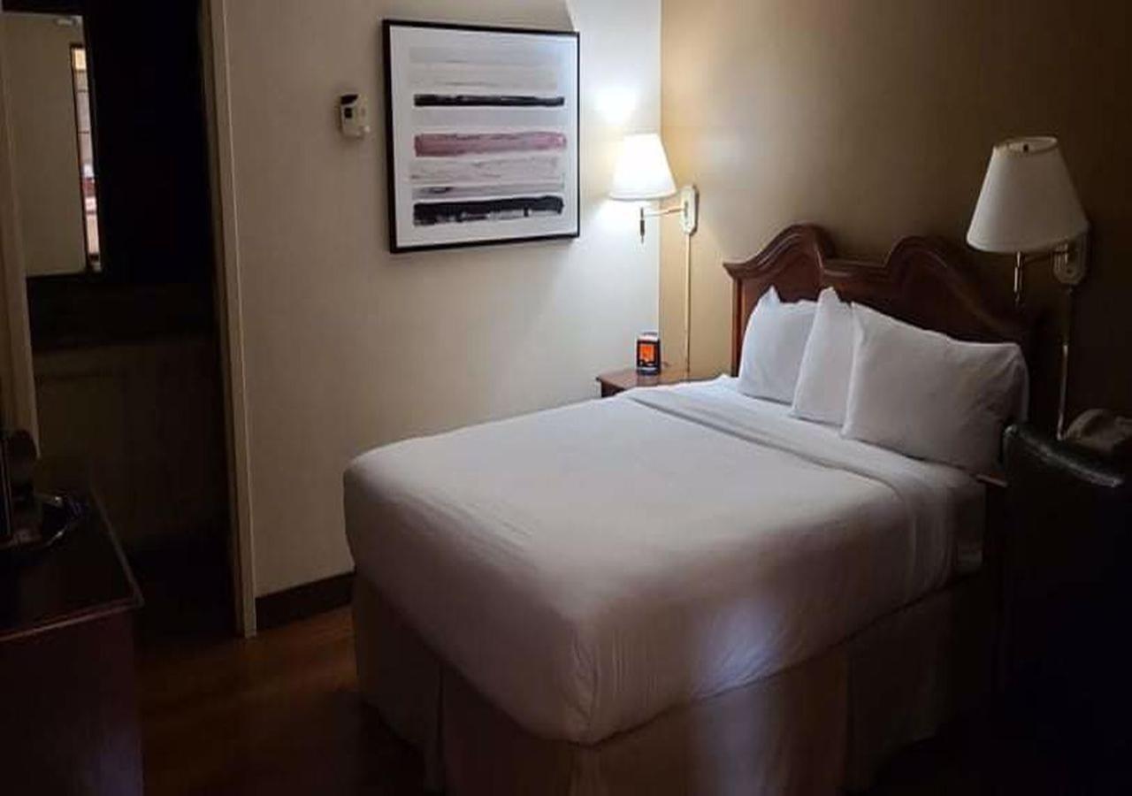 Auburn Place Hotel & Suites Кейп-Жирардо Экстерьер фото