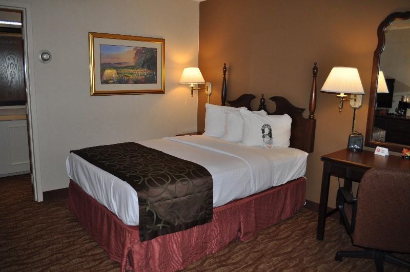 Auburn Place Hotel & Suites Кейп-Жирардо Номер фото